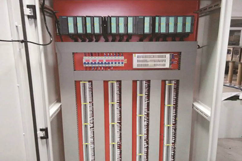 Voltage control cabinet